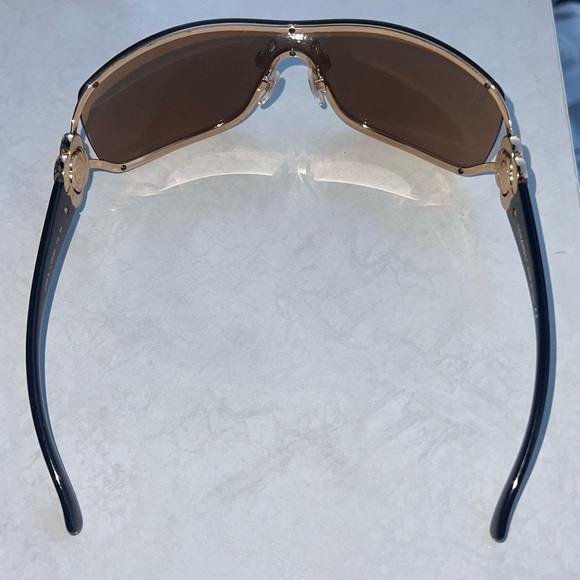CHANEL Camellia Crystal Logo Sunglasses AUTH – Gold & Brown Gradient – Retro Y2K